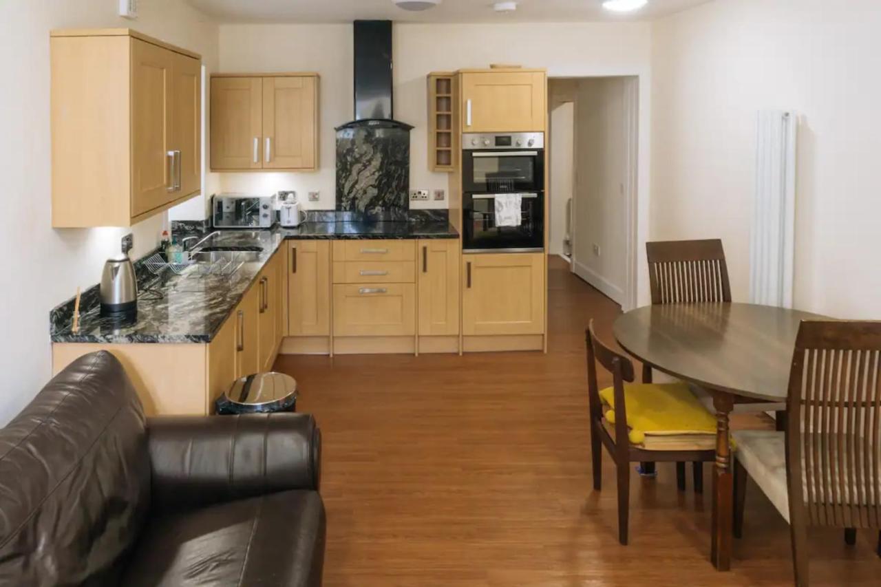 Homely 3 Bedroom In The Heart Of Central Edimburgo Exterior foto
