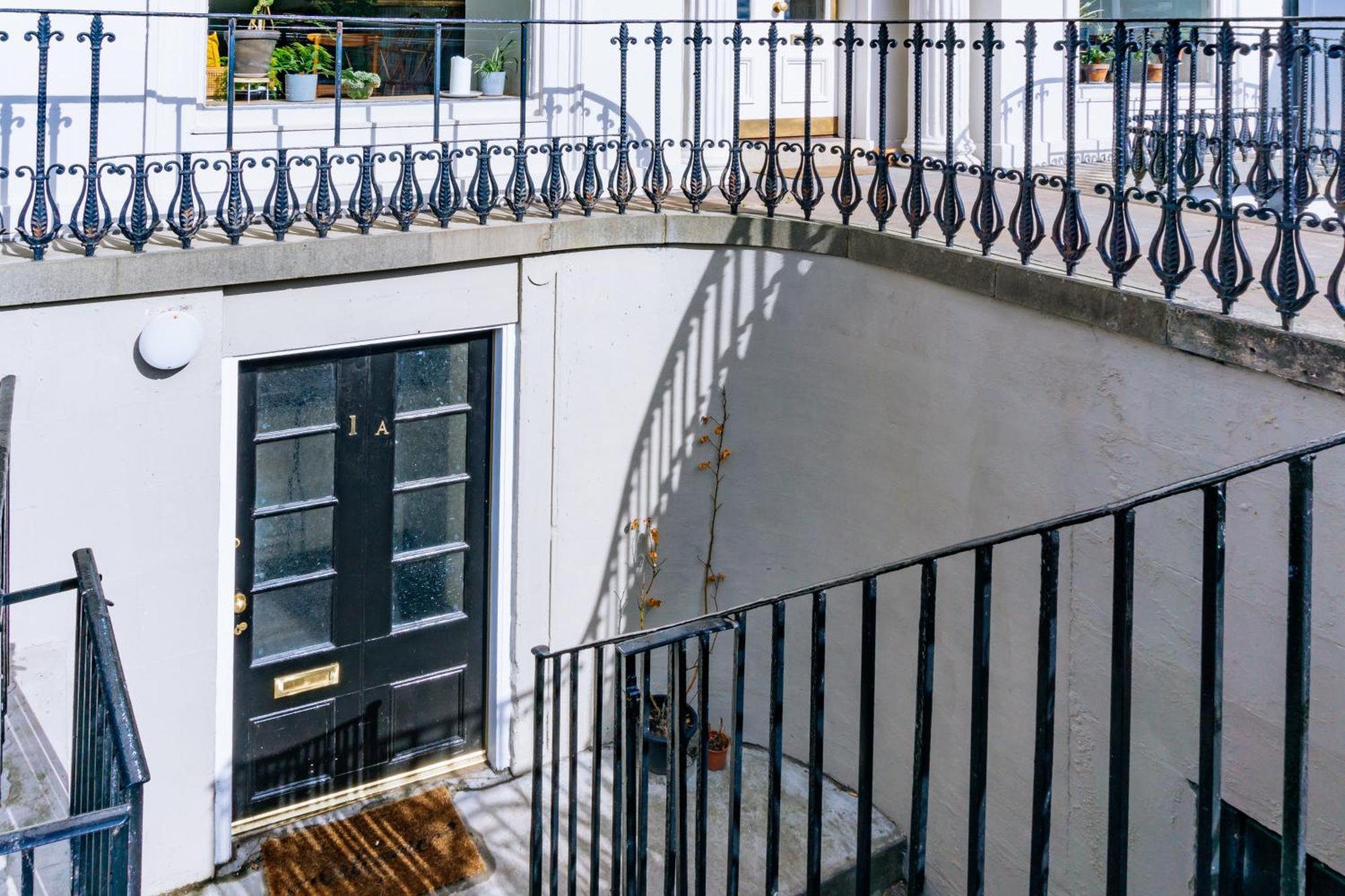 Homely 3 Bedroom In The Heart Of Central Edimburgo Exterior foto