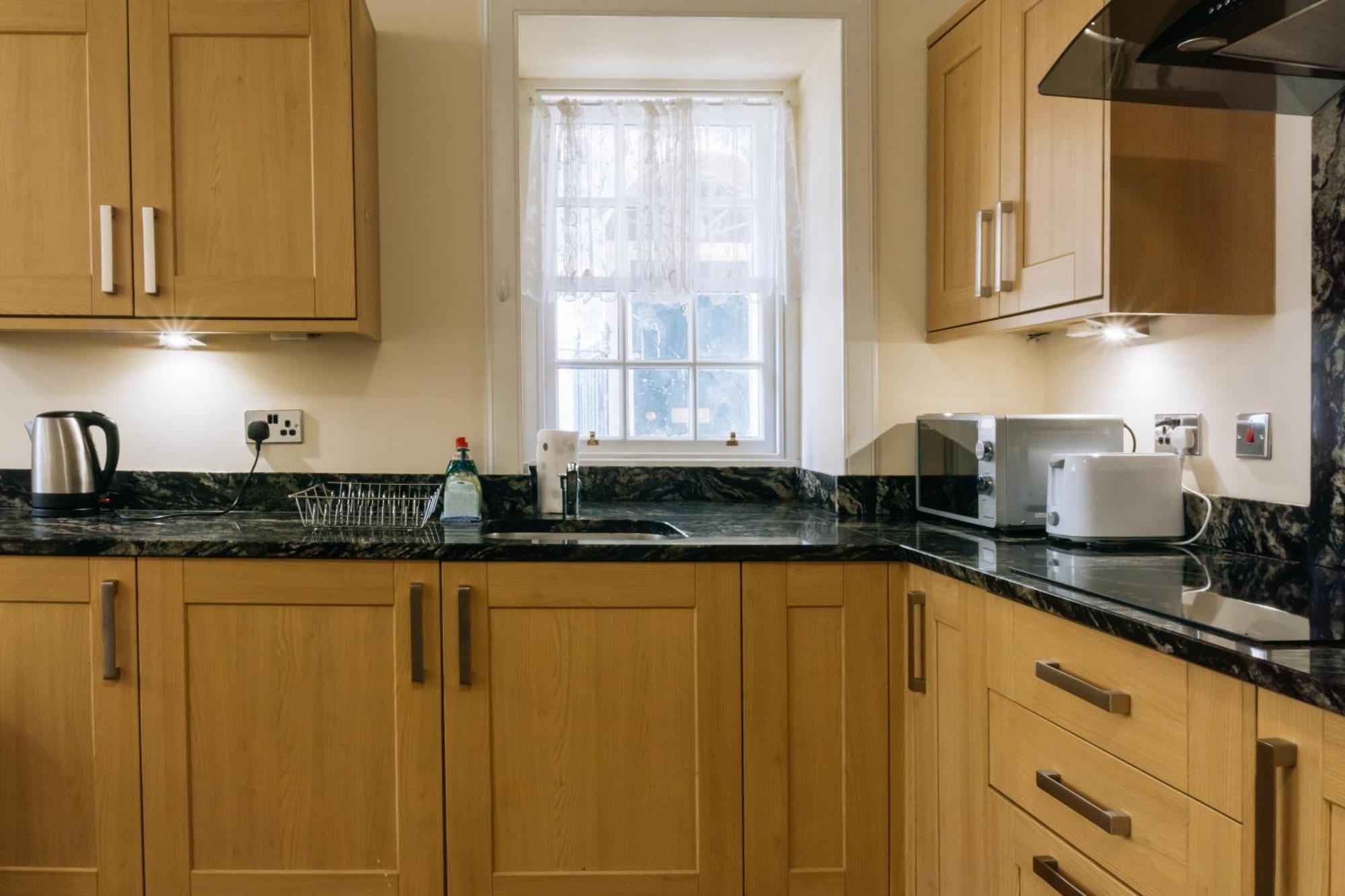 Homely 3 Bedroom In The Heart Of Central Edimburgo Exterior foto