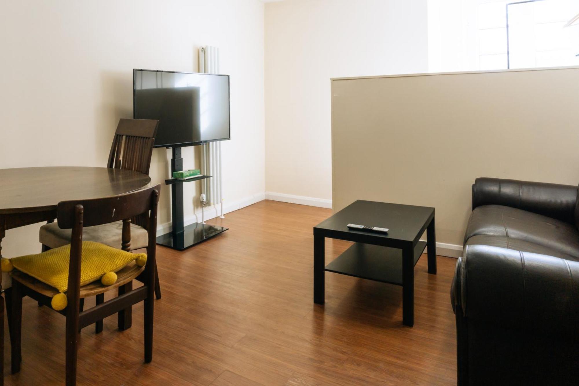 Homely 3 Bedroom In The Heart Of Central Edimburgo Exterior foto